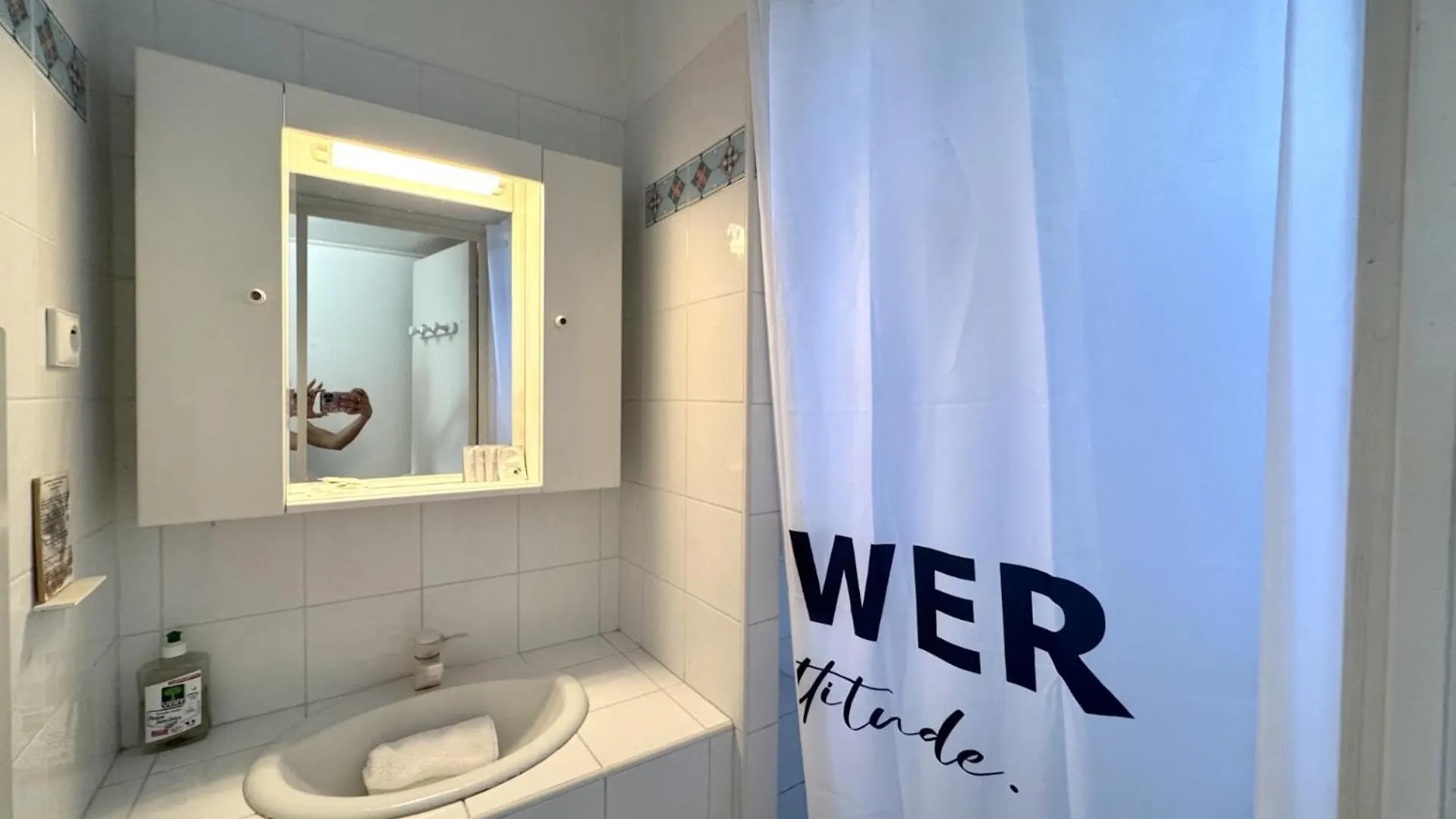 ניס Aparthotel Riviera - Balcon Honore 1 - Old Town - 5 Mn Promenade Des Anglais Et Plage - Charme Absolu - Appartement 2 Pieces Avec Balcon Ac - Vue Mer Et Ville צרפת